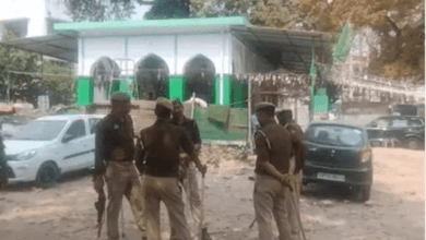 Photo of KGMU परिसर में अवैध कब्जे की कोशिश नाकाम… पुलिस की मौजूदगी में हटाया अतिक्रमण