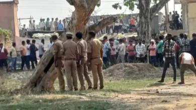 Photo of UP news: गोरखपुर में बिना कपड़ों के मिला युवक का शव, हाथ में था कंडोम का पैकेट