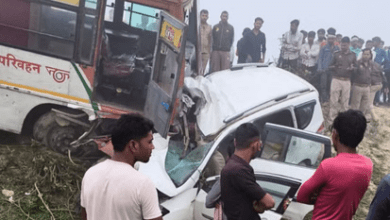 Photo of UP News: शाहजहांपुर में भीषण सड़क हादसा, बस-कार की भिड़ंत में 3 की मौत