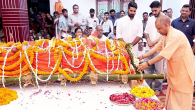 Photo of मारकंडेय यादव के निधन पर CM Yogi भावुक… परिजनों से मिल जताई संवेदना