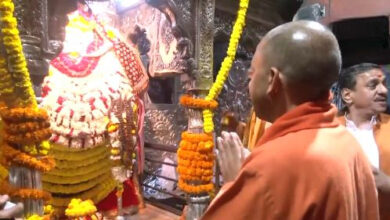 Photo of दो दिवसीय काशी दौरे पर CM योगी, मंदिर दर्शन के साथ जनता से जोड़ा संवाद…