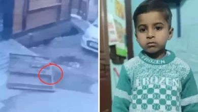 Photo of CCTV में दिखा दर्दनाक मंजर, लोहे के गेट के नीचे दबकर मासूम की मौत…
