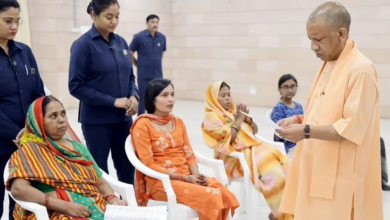 Photo of ‘गर्मी बहुत ज्यादा है’, जनता दर्शन में महिलाओं को देख भावुक हुए CM योगी…