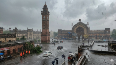 Photo of लखनऊ में आंधी-बारिश का तांडव, यूपी के 60 जिलों में अलर्ट जारी…
