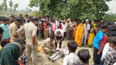 Photo of UP News: बाराबंकी में पेड़ से लटके मिले प्रेमी जोड़े के शव, हत्या की आशंका…