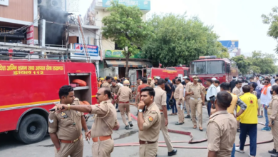 Photo of Lucknow Fire: अलीगंज के बाद अब विकास नगर में आग का तांडव, मची अफरा-तफरी