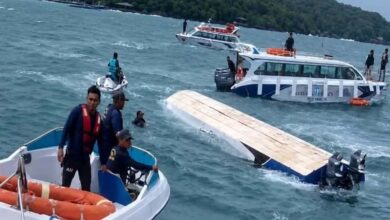 Photo of Vietnam में बड़ा हादसा… भारतीय पर्यटकों से भरी नाव पलटी, 15 की मौत