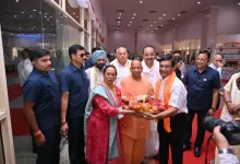 Photo of लखनऊ में सजा 800 किस्मों के आमों का मेला, CM योगी ने किया मैंगो फेस्टिवल का शुभारंभ