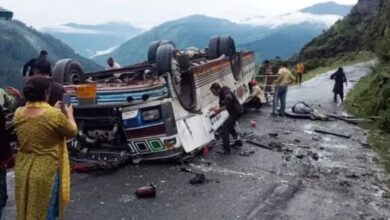 Photo of Chamba में दर्दनाक हादसा, चालुज मोड़ पर पलटी बस; 7 लोगों की मौत, 11 घायल