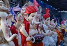 Photo of गणपति बप्पा के स्वागत में सजा देश… इंदौर में 3 टन मिट्टी के बप्पा, हैदराबाद में 72 फीट की प्रतिमा