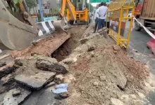 Photo of पांच सौ करोड़ की एलिवेटेड रोड अचानक धंसी, सड़क पर बना विशाल गड्ढा…