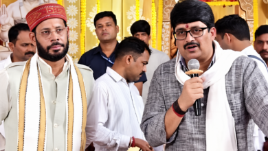 Photo of चुनाव करीब आते ही बदला सियासी रंग, कथा-पूजा में जुटे यूपी के नेता…