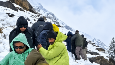 Photo of उत्तराखंड में मौसम का कहर! आदि कैलाश मार्ग समेत 86 सड़कें बंद, 136 लोग फंसे