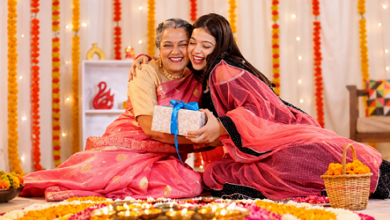 Photo of हरतालिका तीज पर अपनी सास को दें ये खास तोहफे, रिश्ते में घुलेगी मिठास