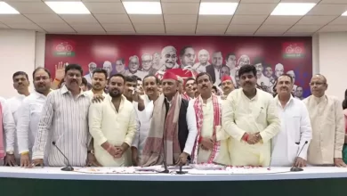 Photo of यूपी में BJP को झटका! भवानी भीख शुक्ला ने थामा सपा का दामन…