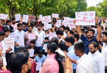 Photo of लखनऊ में CHO का प्रदर्शन 13वें दिन भी जारी, खून से पत्र लिखकर सरकार से की ये बड़ी मांगें…