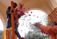Photo of CM योगी ने याद किए बापू के आदर्श, कहा- उनके विचार देते हैं नई दिशा