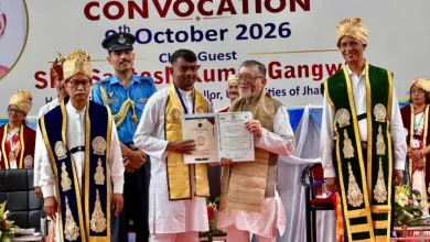 Photo of जयराम नहीं, अब डॉ. जयराम महतो कहिए! BBMKU के दीक्षांत समारोह में मिला सम्मान