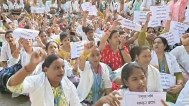 Photo of डिप्टी CM आवास के सामने ANM का प्रदर्शन, 2027 में परिणाम भुगतने की दी चेतावनी