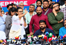 Photo of नेहा बोरा की प्रेस कॉन्फ्रेंस में हंगामा, अभिजीत दीपके बोले- देश में तिरंगा फहराना हुआ अपराध