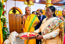 Photo of मां दंतेश्वरी के दरबार में पहुंचीं राष्ट्रपति मुर्मु, देश की सुख-समृद्धि के लिए की प्रार्थना