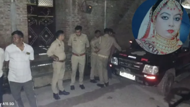 Photo of UP News: सिल बट्टे से पत्नी का सिर कुचलकर हत्या, बच्चों को कमरे में बंदकर पति फरार