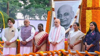 Photo of सरदार पटेल जयंती पर राष्ट्रपति, उपराष्ट्रपति और गृहमंत्री समेत नेताओं ने अर्पित की पुष्पांजलि