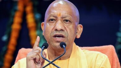 Photo of ‘पुलिस थी मजबूर, माफिया हावी’, CM योगी के बयान से गरमाई सियासत
