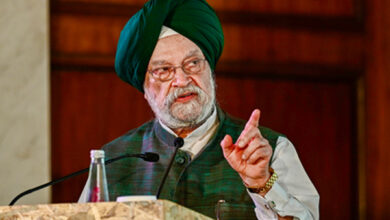 Photo of Russia से Oil आयात कम करने का दबाव नहीं:Hardeep Puri